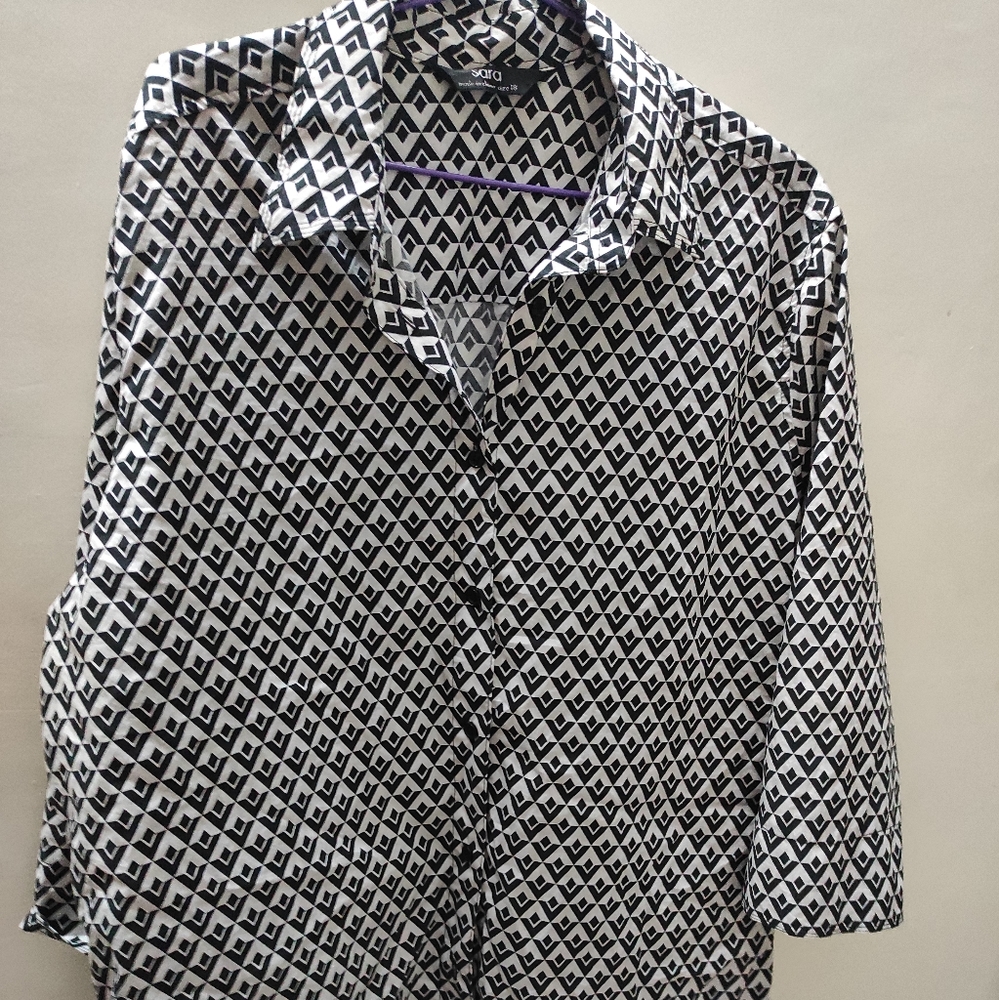 Black & White Designed Shirt - Picture 2 of 7